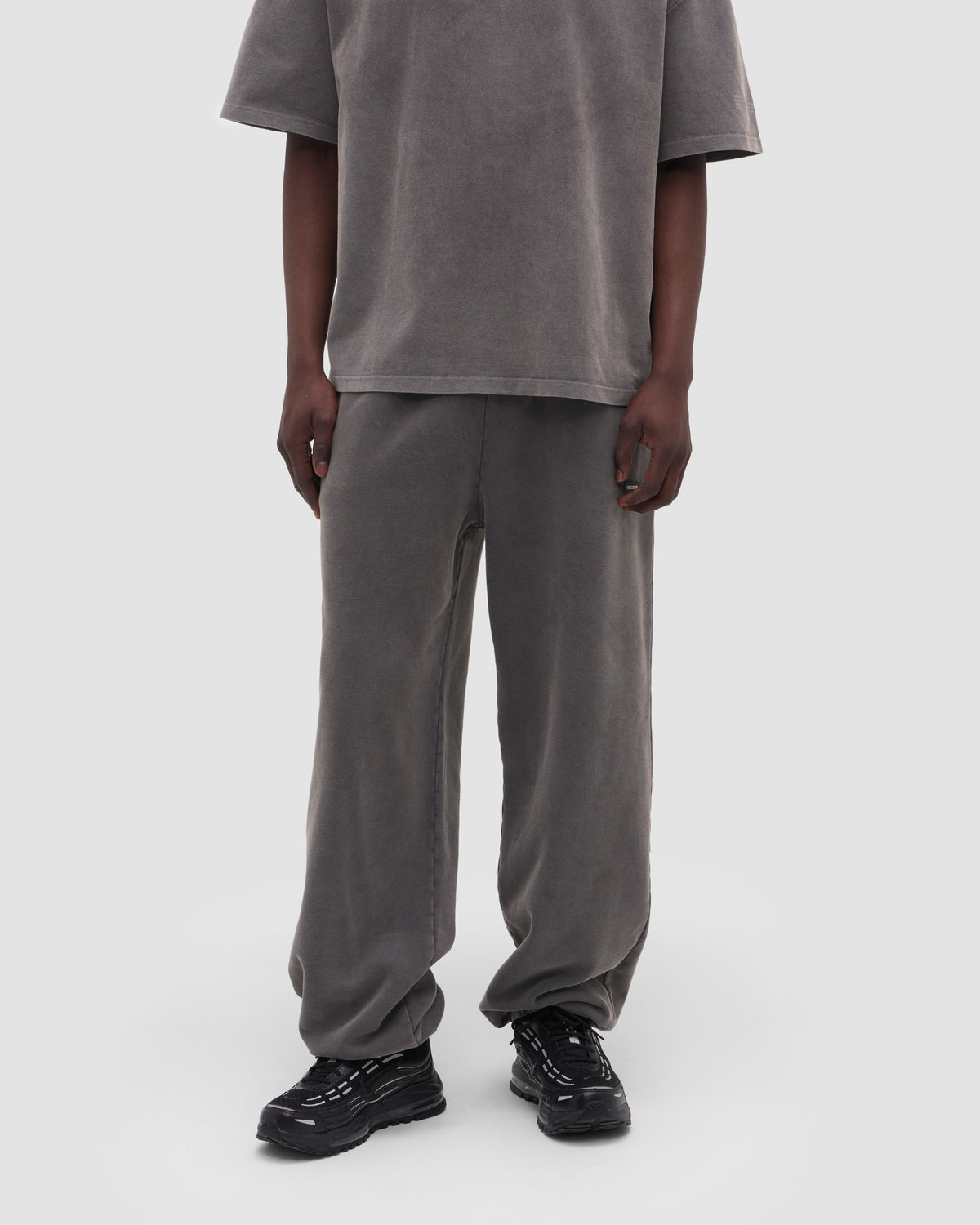 NEZZO SWEATPANTS