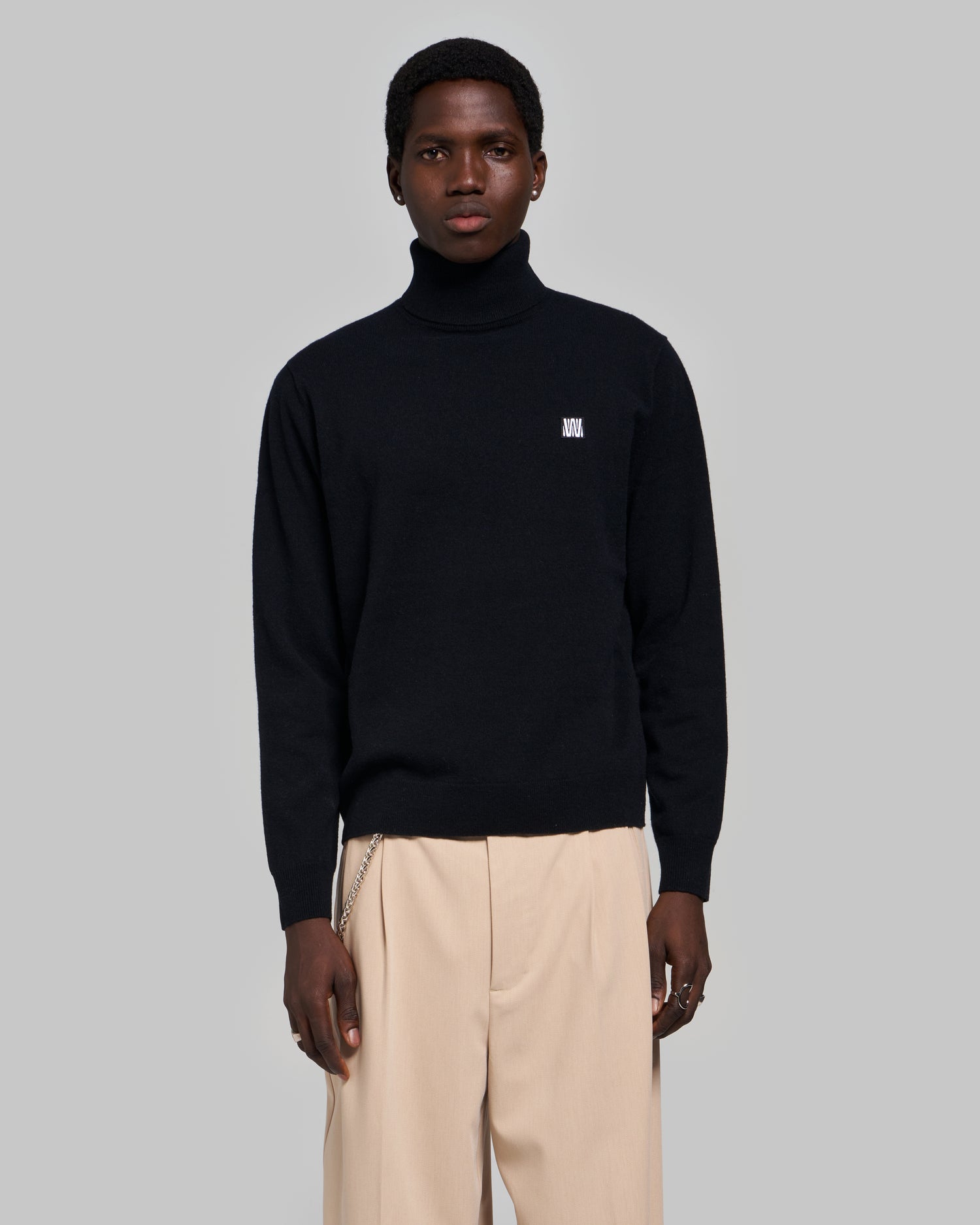 CORE TURTLENECK SWEATER