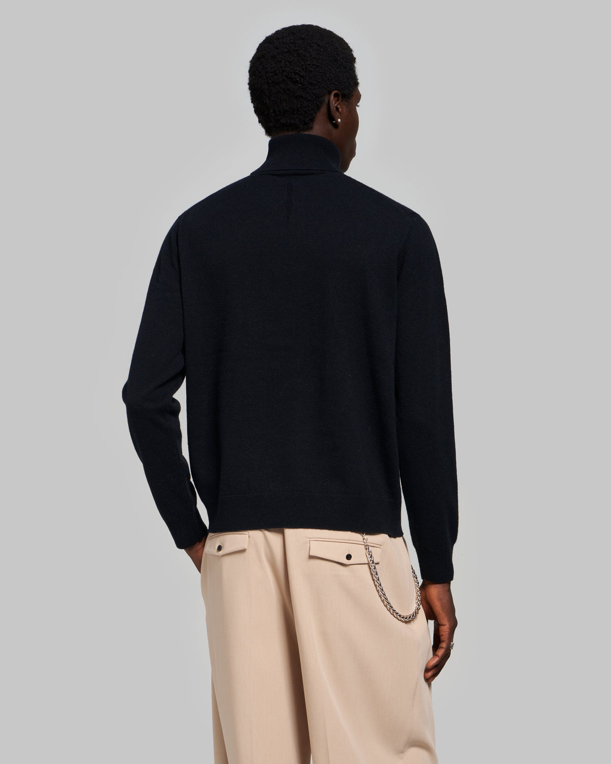 CORE TURTLENECK SWEATER