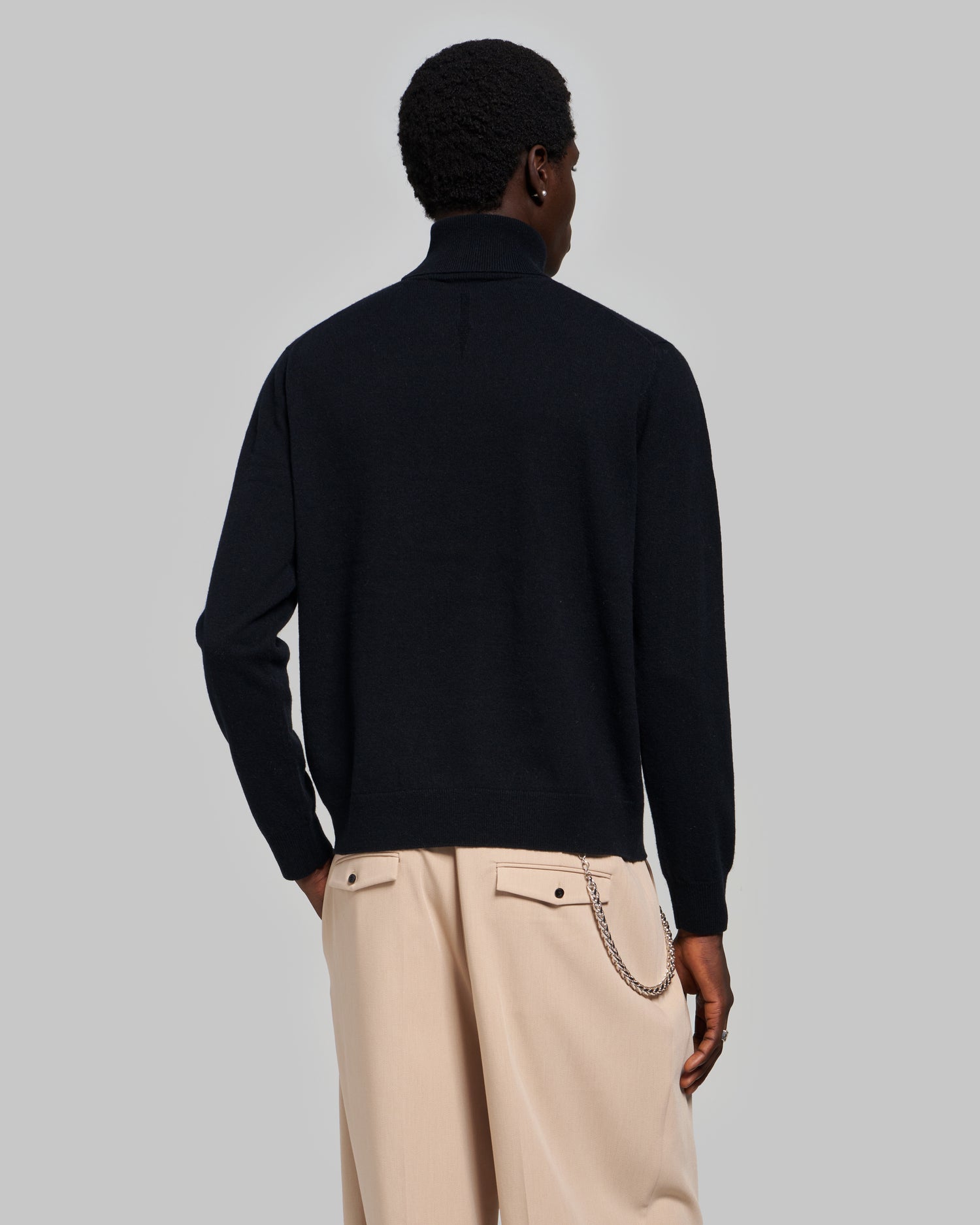 CORE TURTLENECK SWEATER