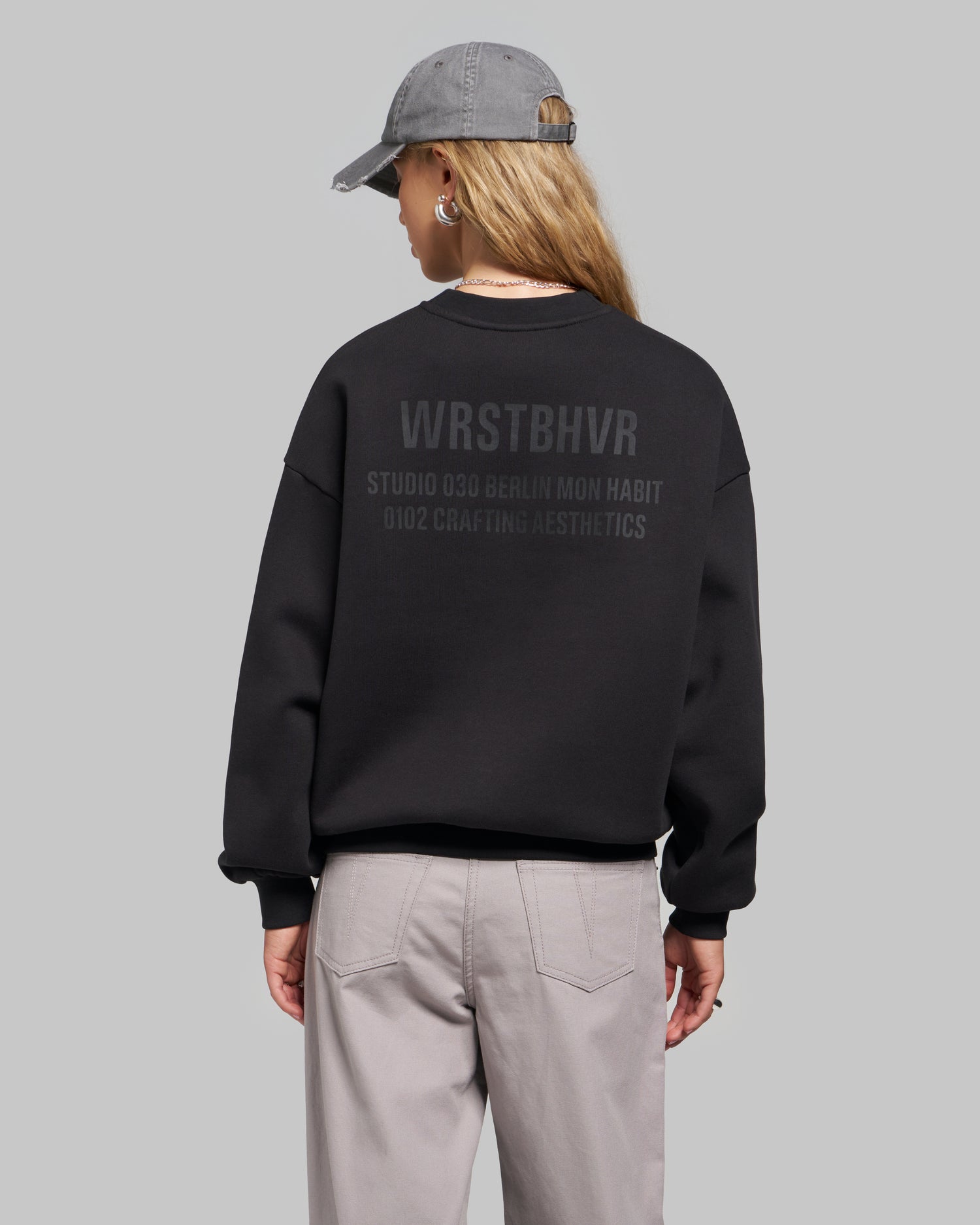 STUDIO SWEATSHIRT