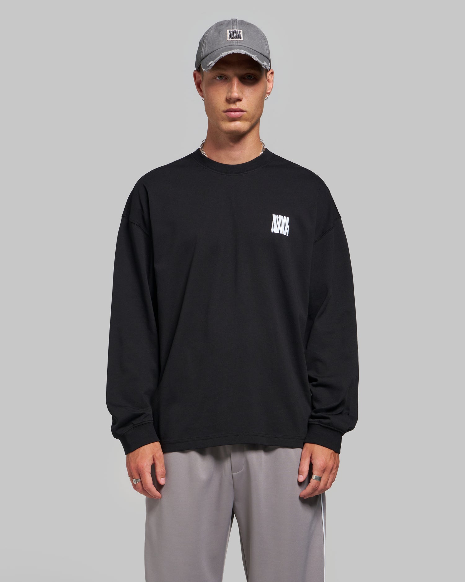STUDIO V14 LONGSLEEVE