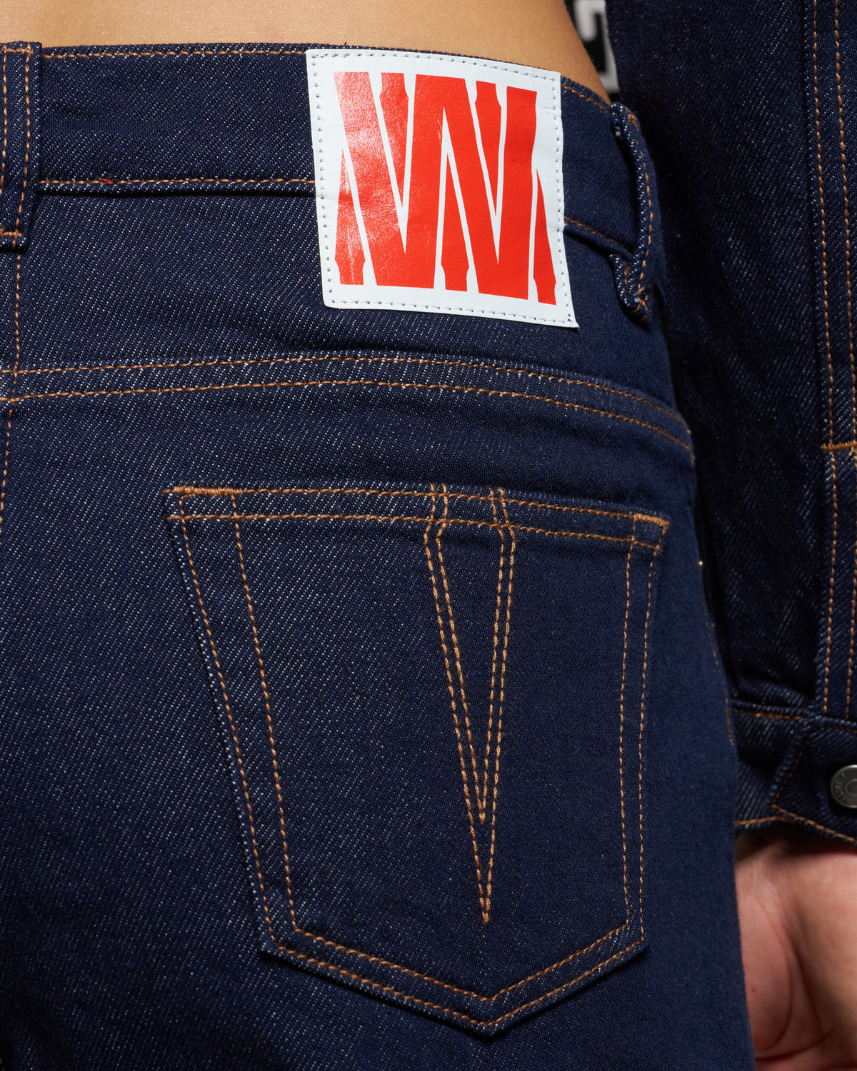BETS V2 JEANS