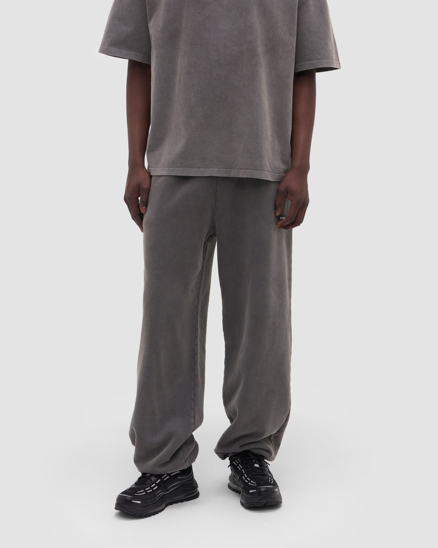 NEZZO SWEATPANTS