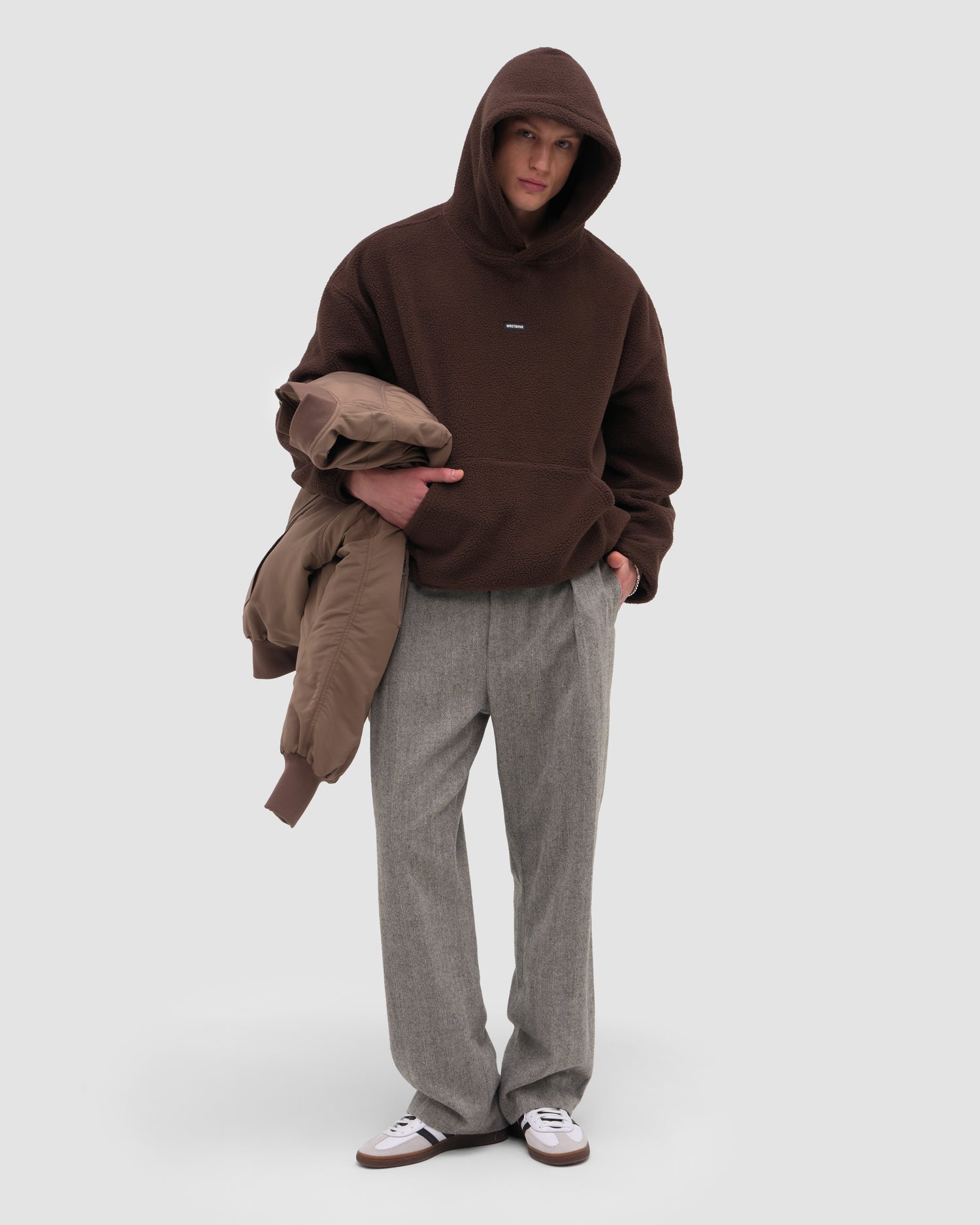 NELIO HOODIE