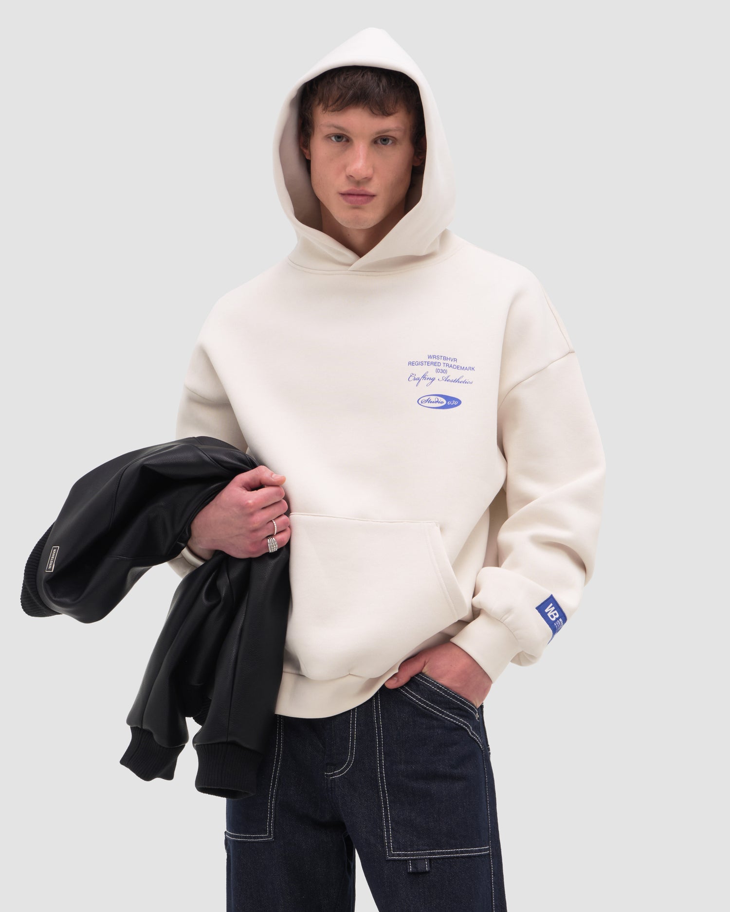 STUDIO V13 HOODIE