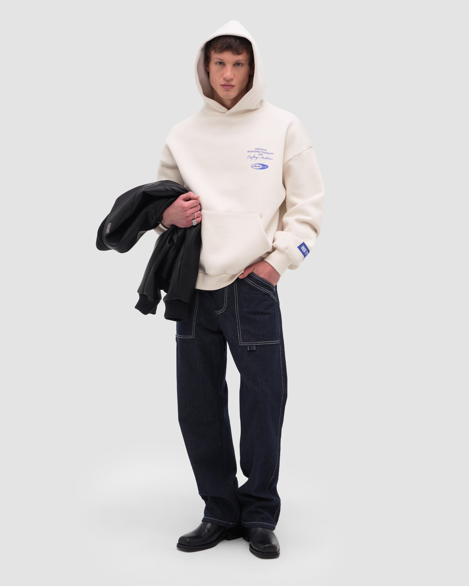STUDIO V13 HOODIE