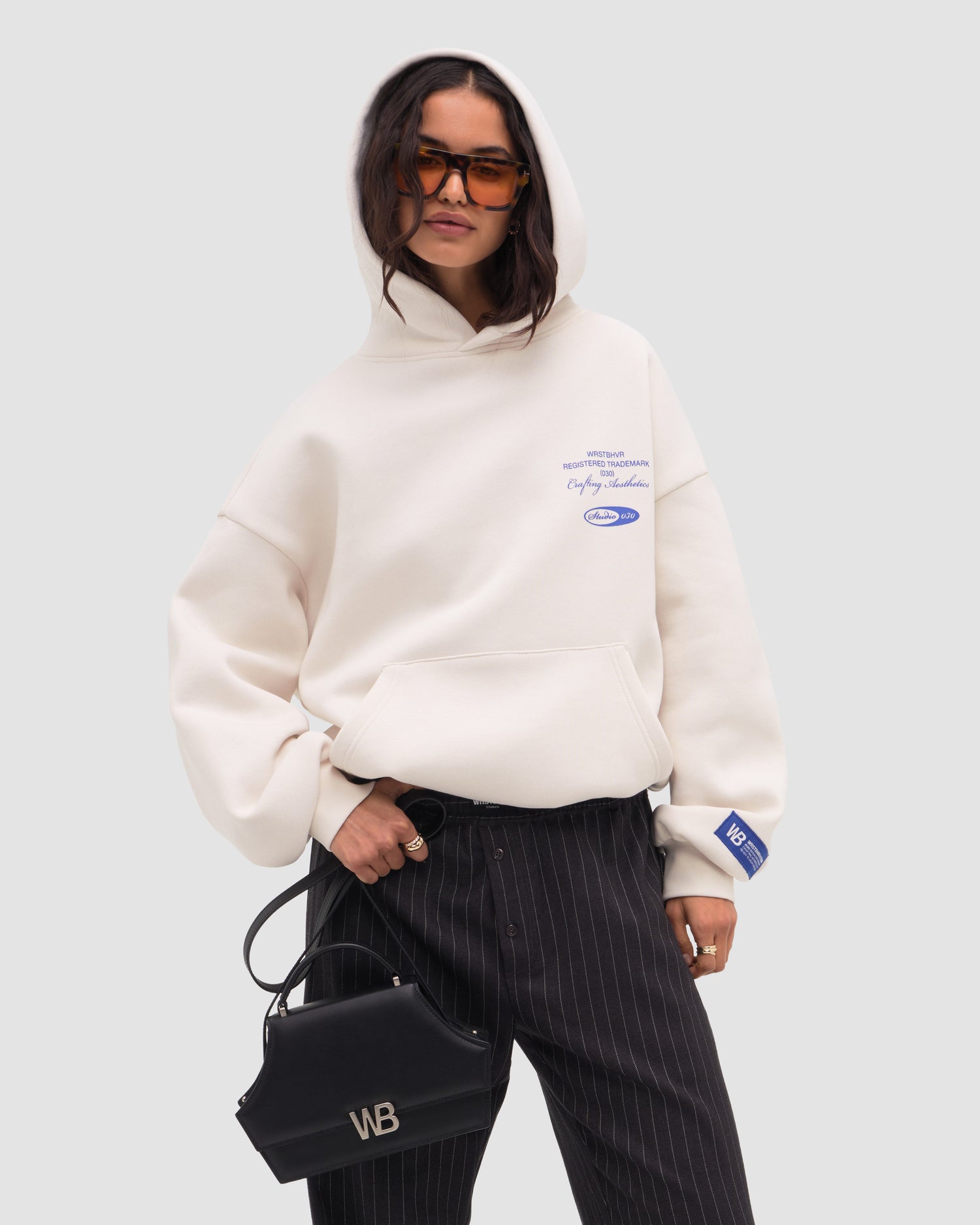 STUDIO V13 HOODIE
