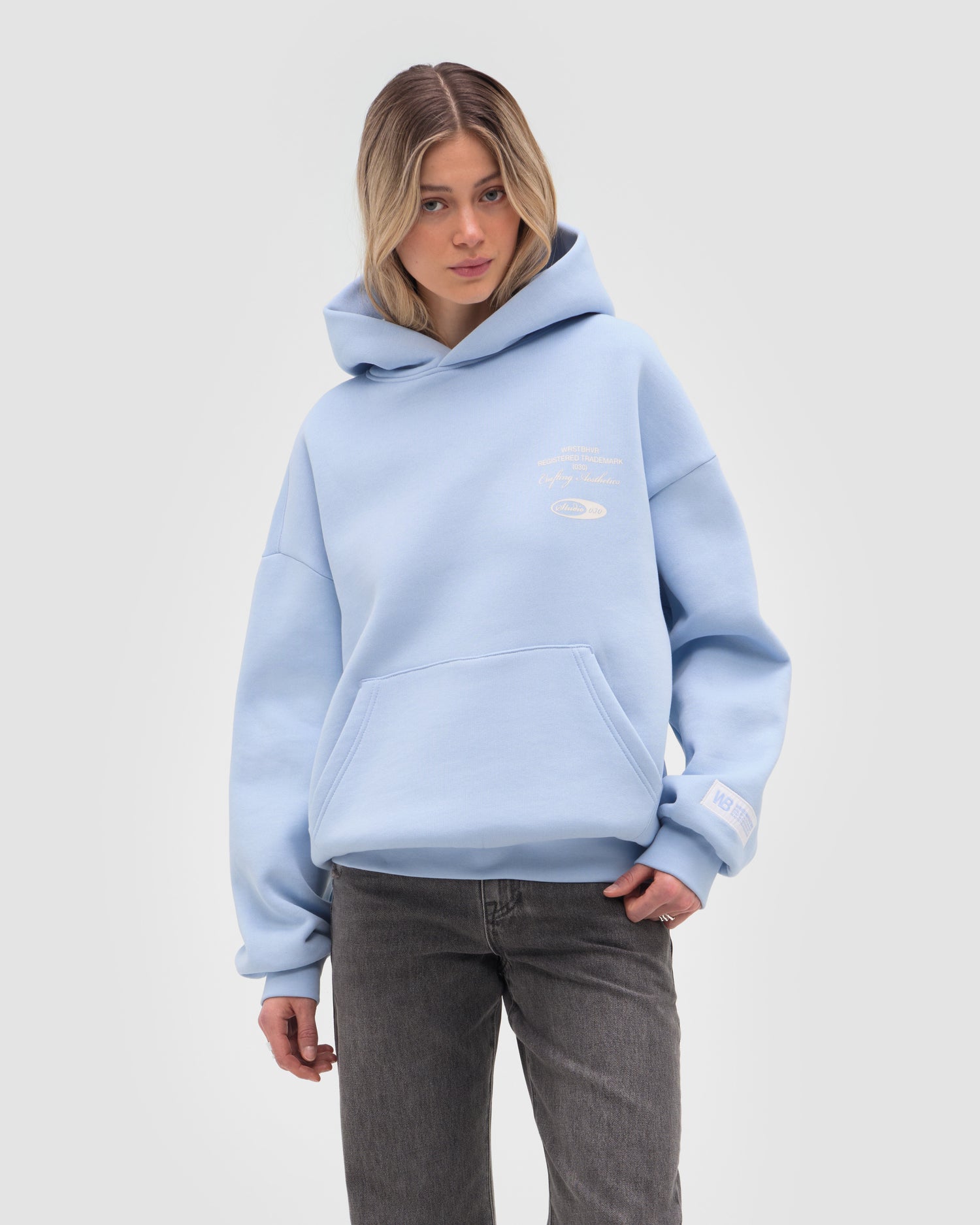 STUDIO V13 HOODIE