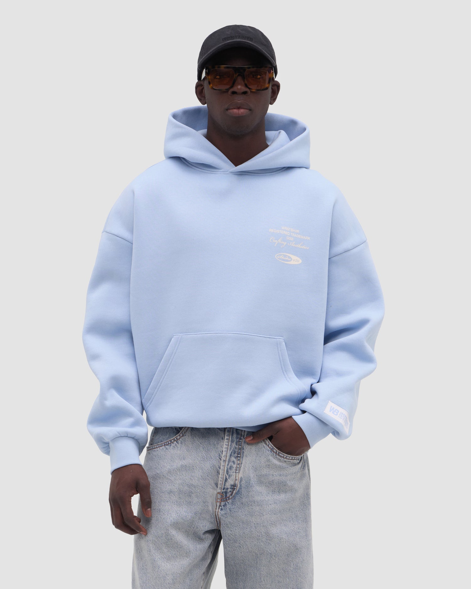 STUDIO V13 HOODIE