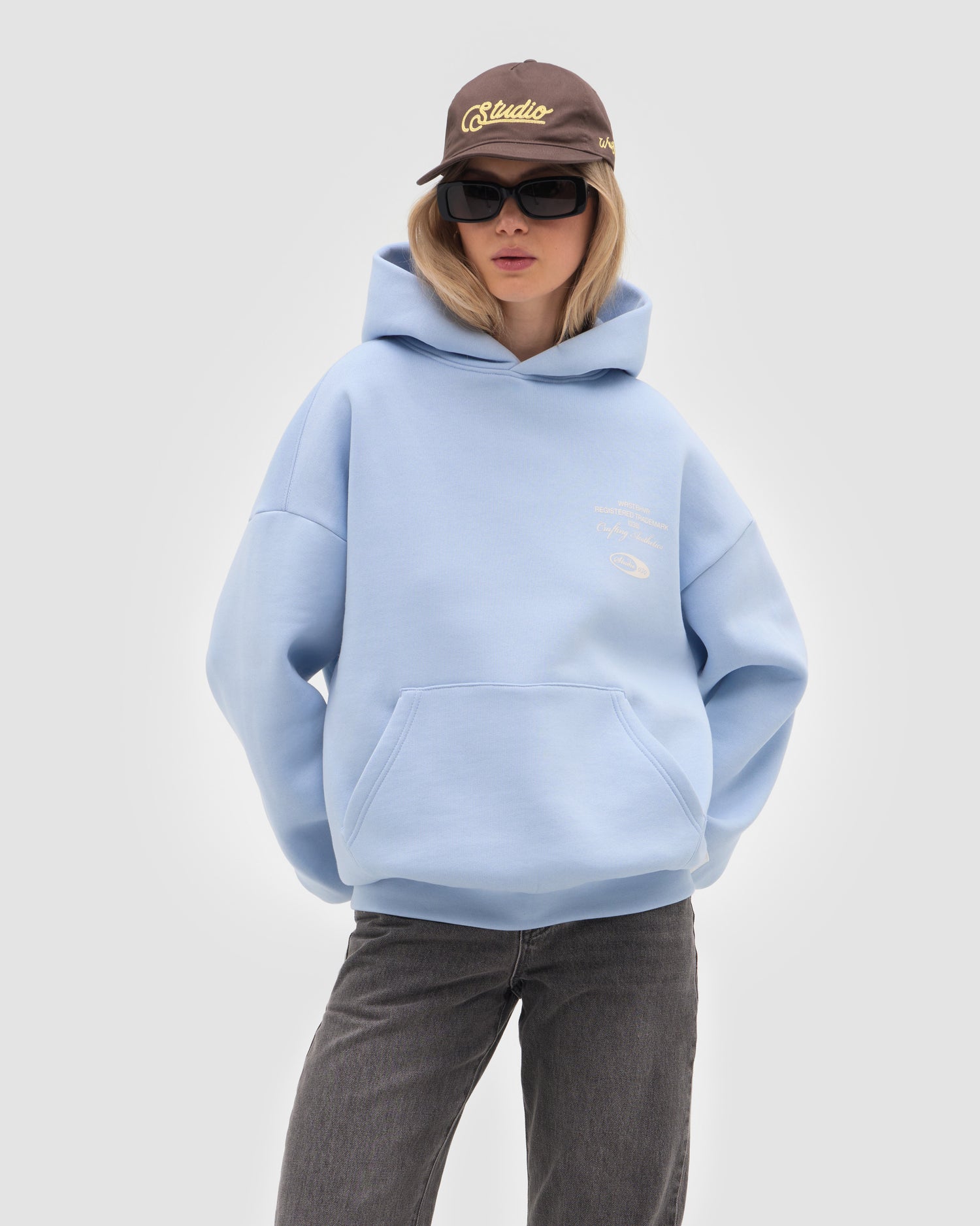 STUDIO V13 HOODIE