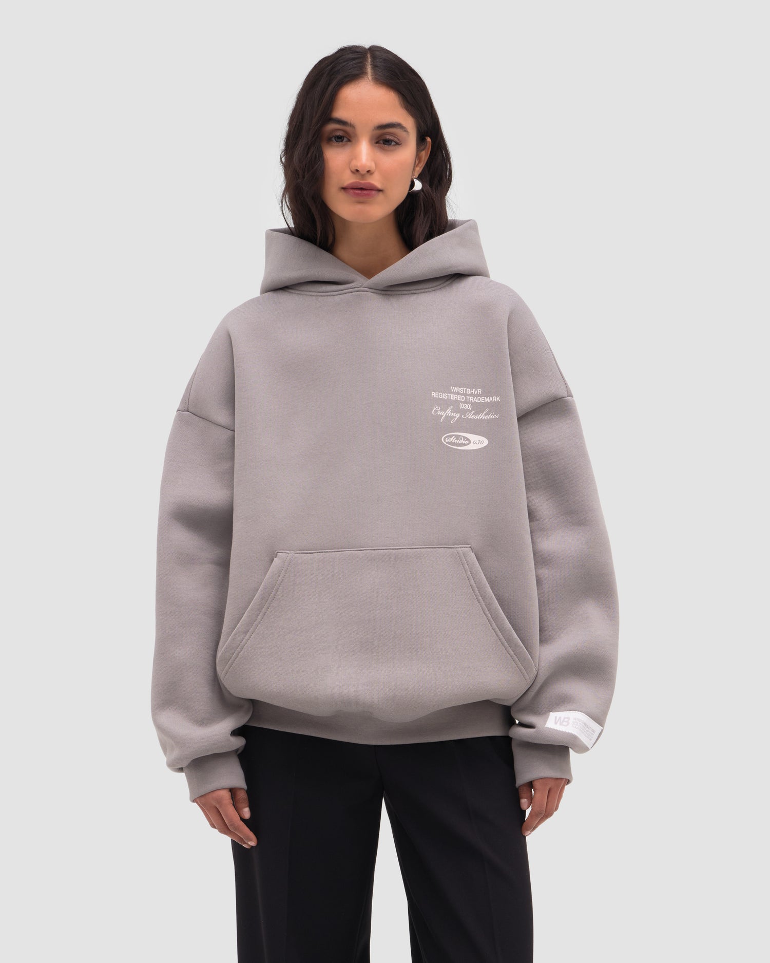 STUDIO V13 HOODIE