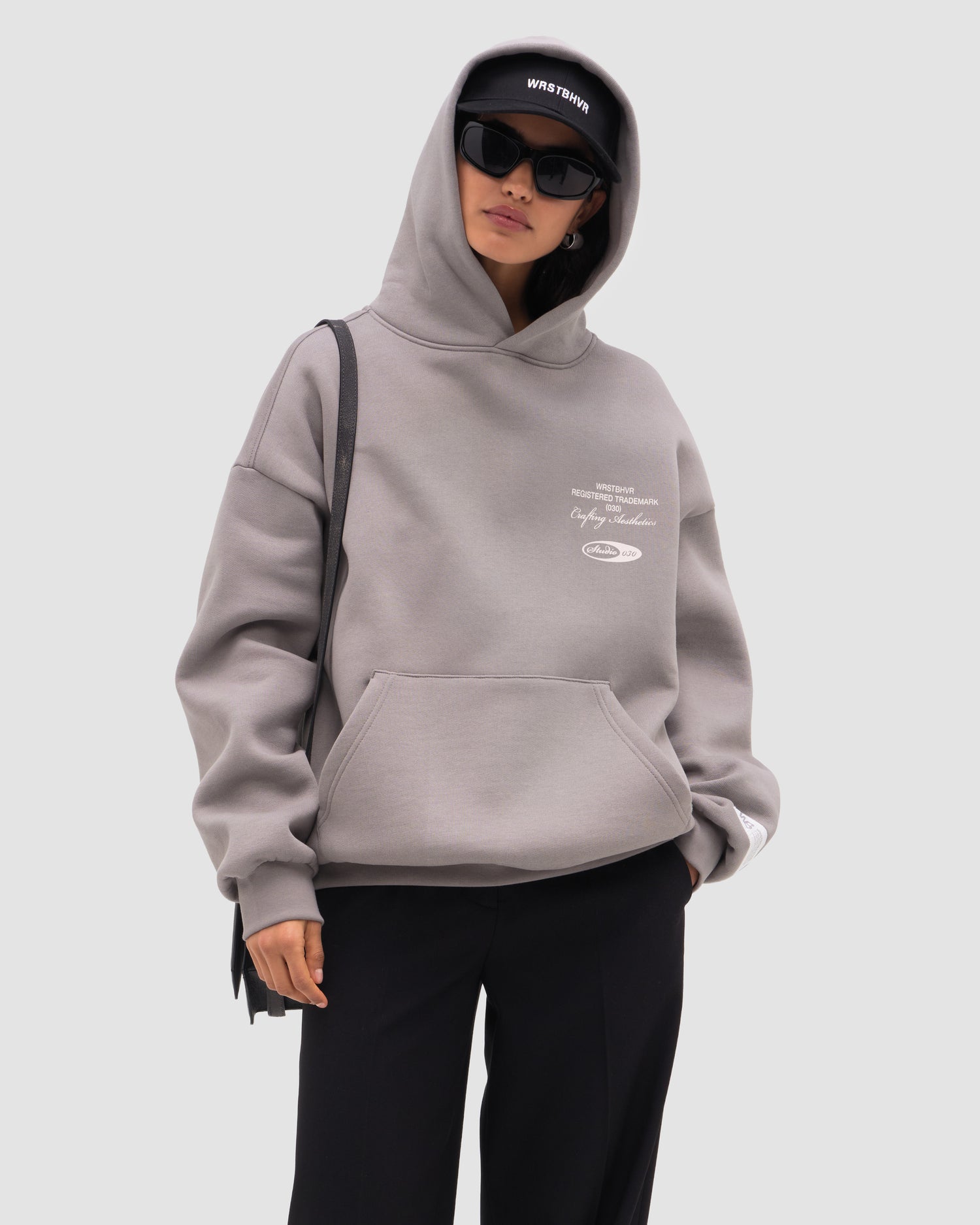 STUDIO V13 HOODIE
