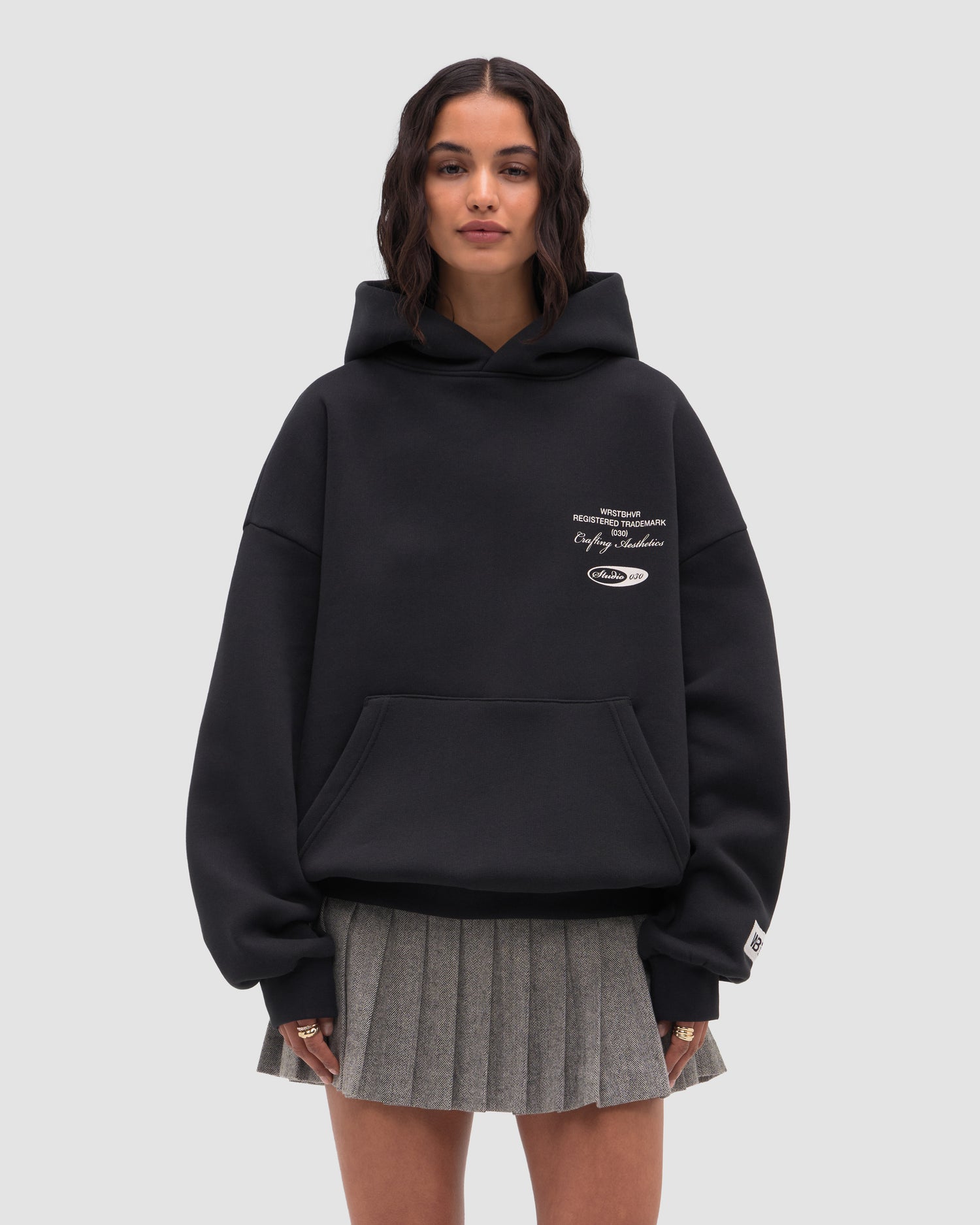 STUDIO V13 HOODIE