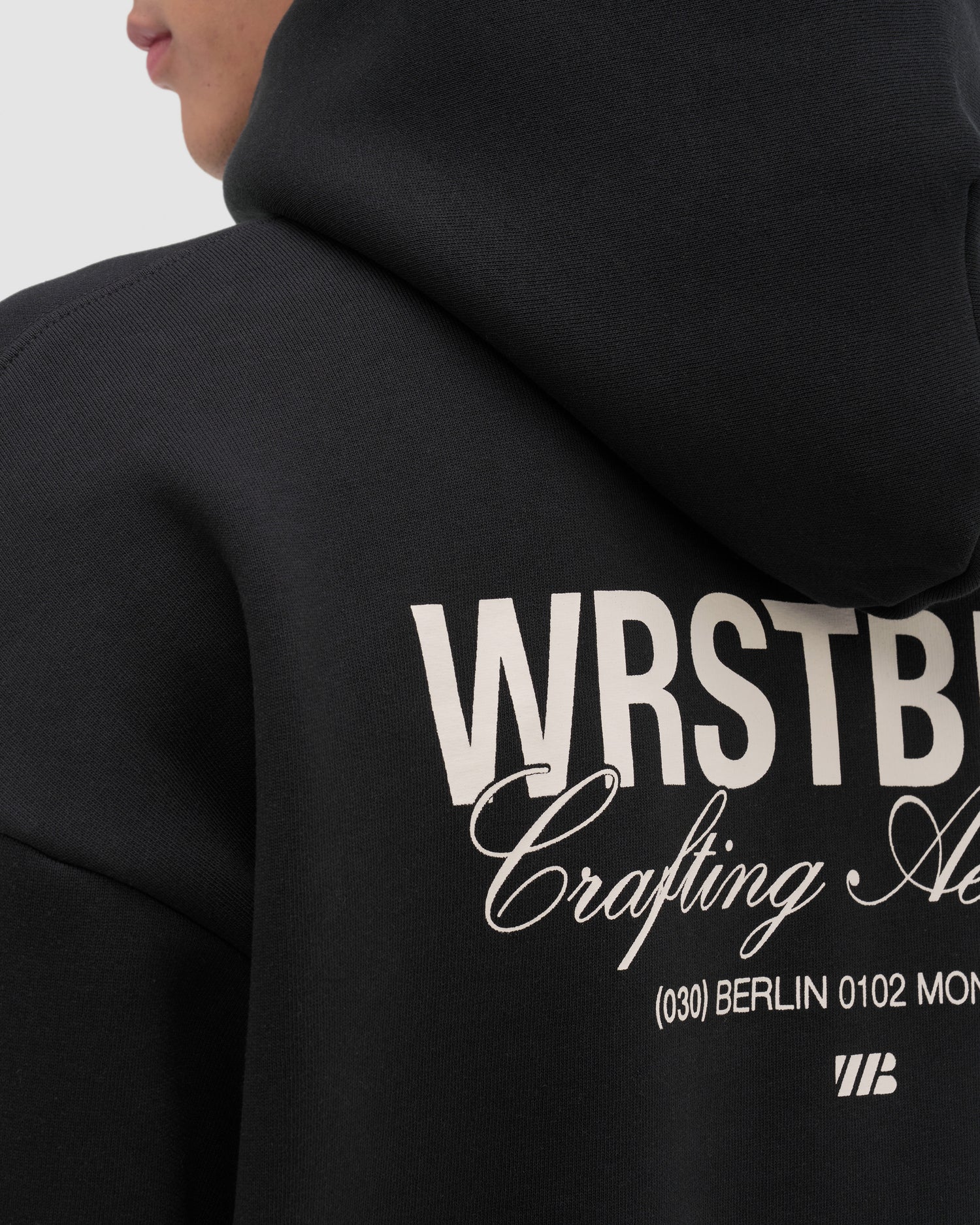 STUDIO V13 HOODIE