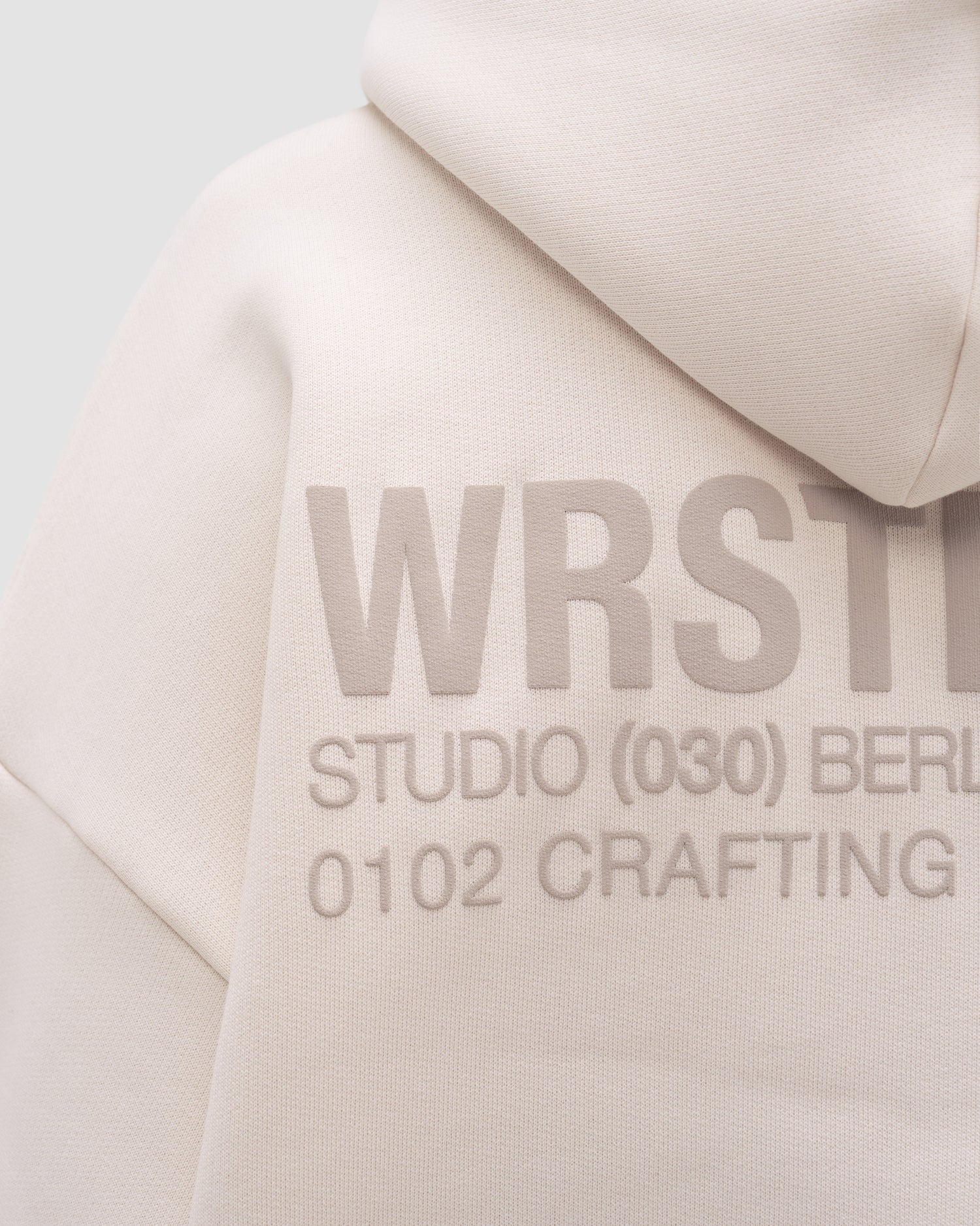 STUDIO V12 HOODIE
