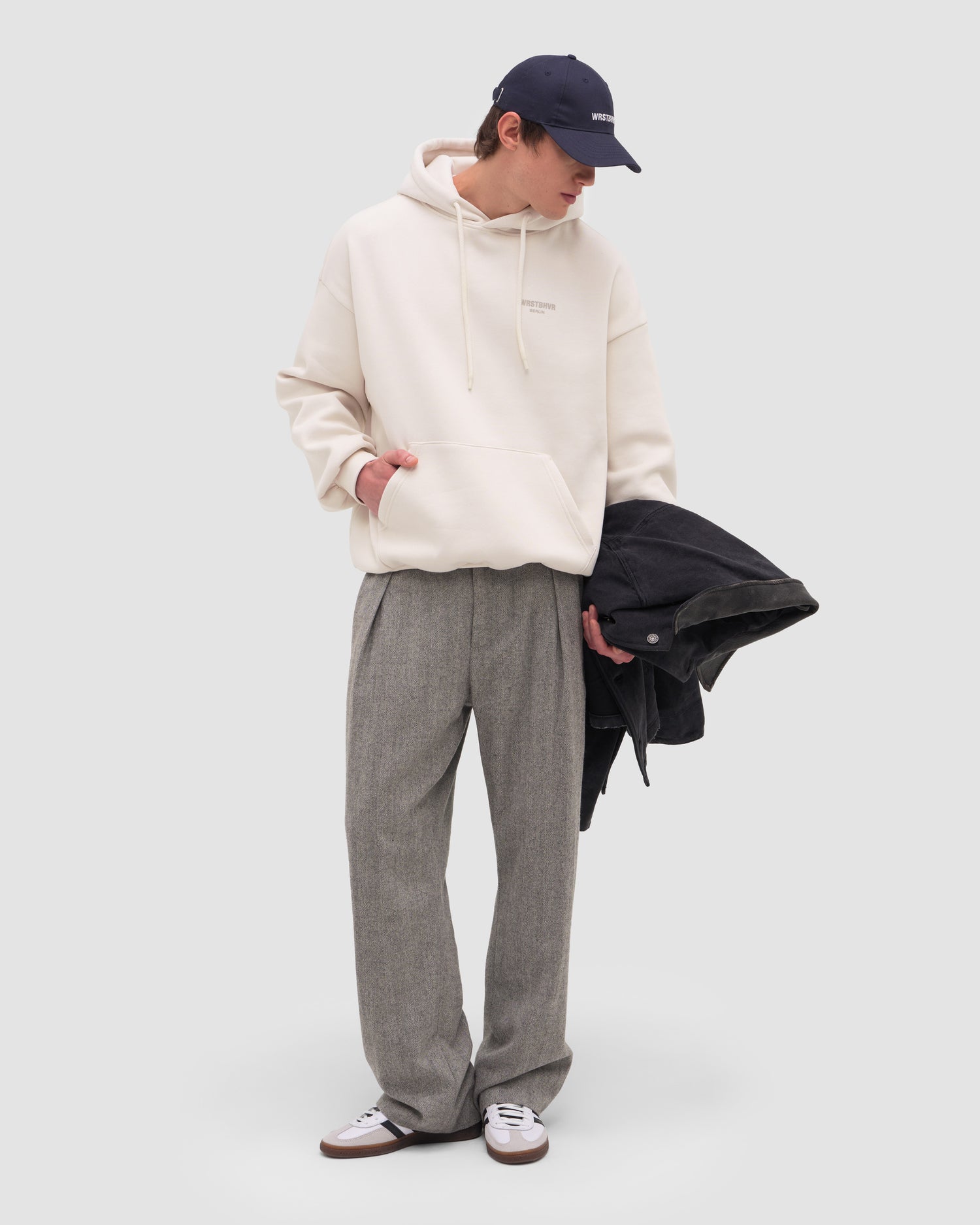 STUDIO V12 HOODIE