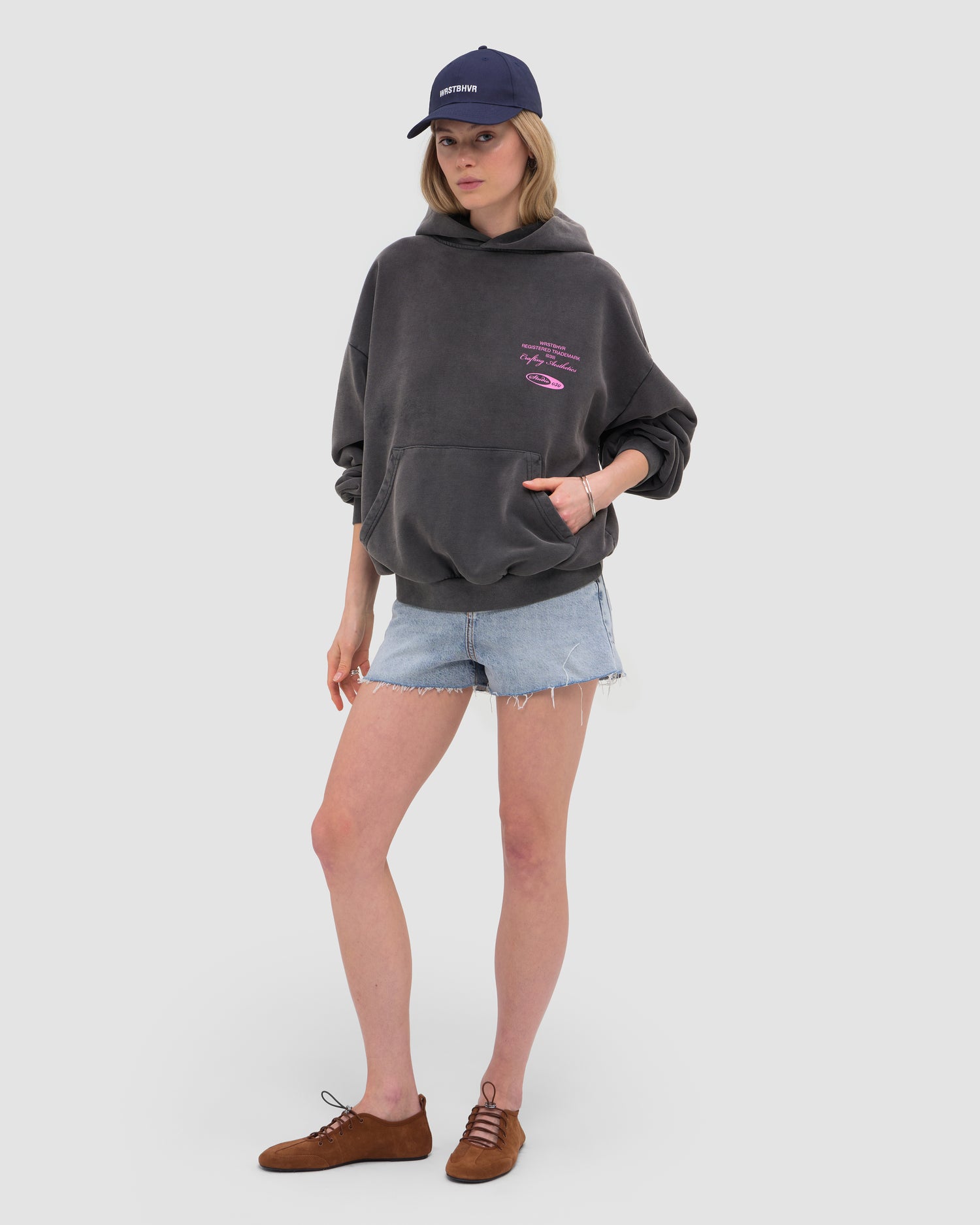 STUDIO V13 HOODIE