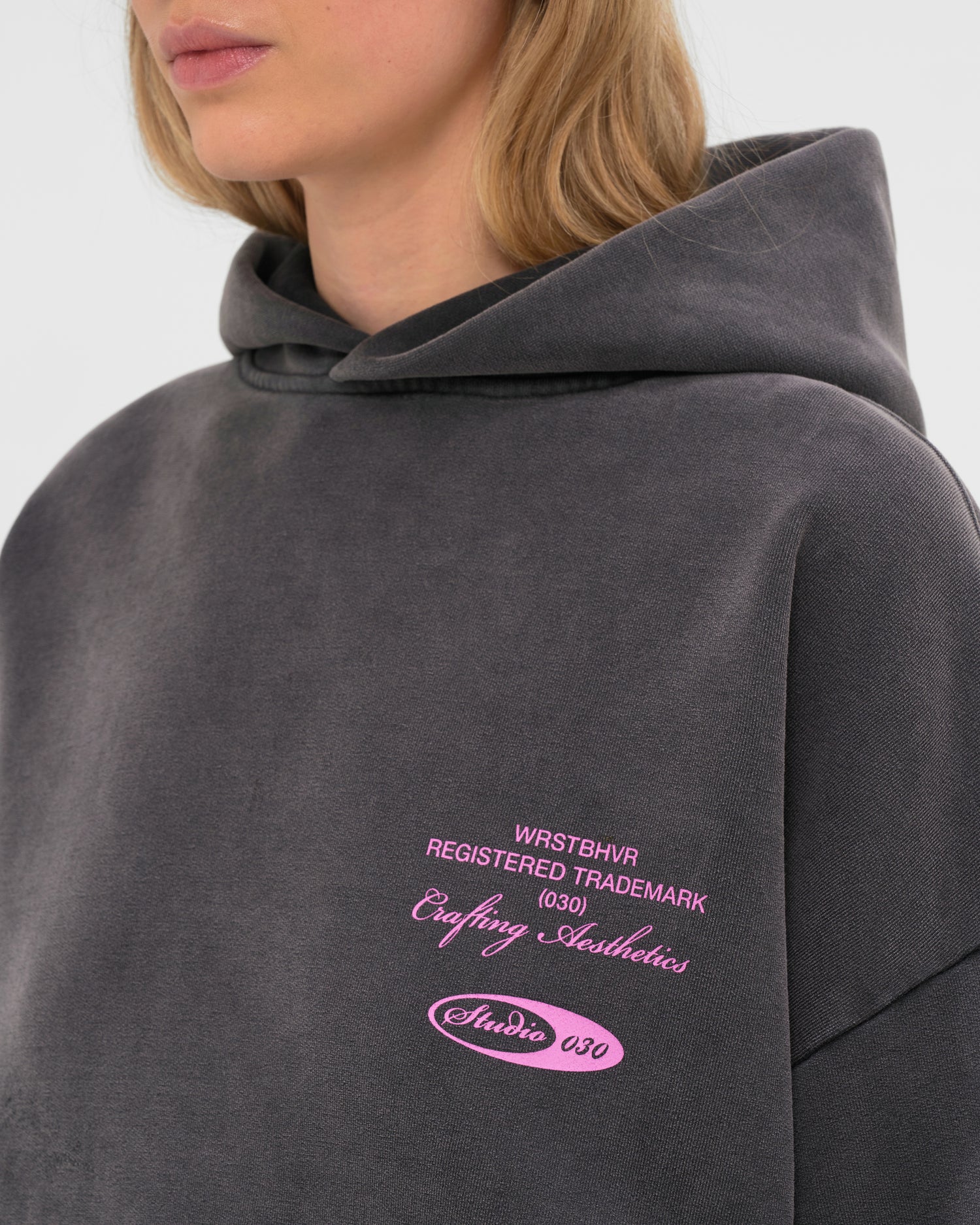 STUDIO V13 HOODIE
