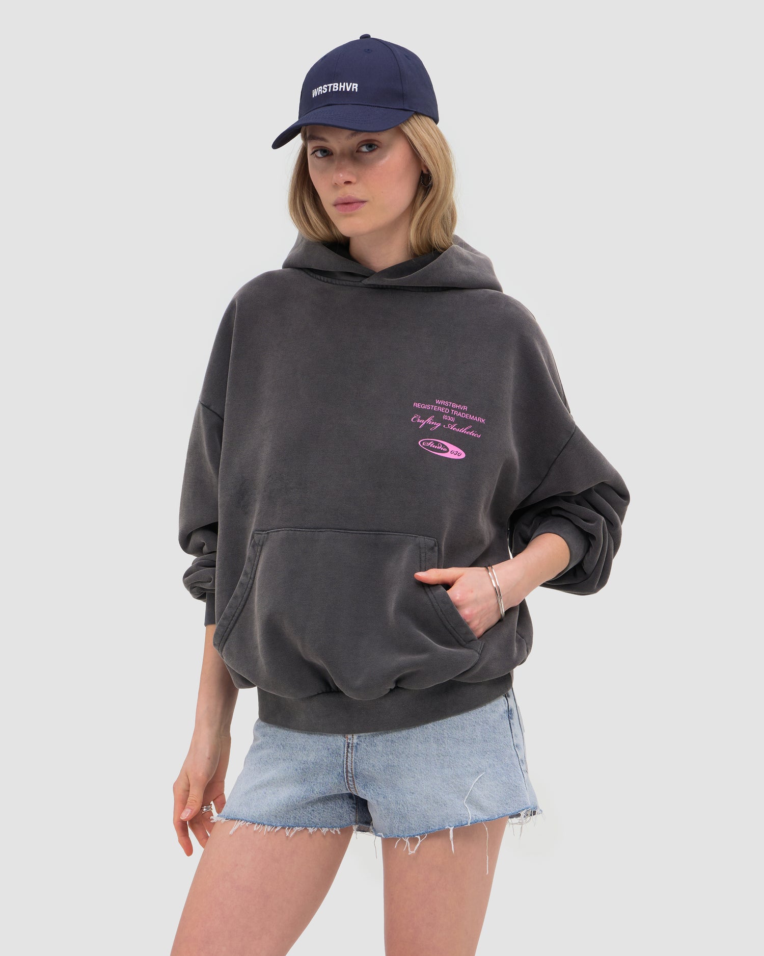 STUDIO V13 HOODIE