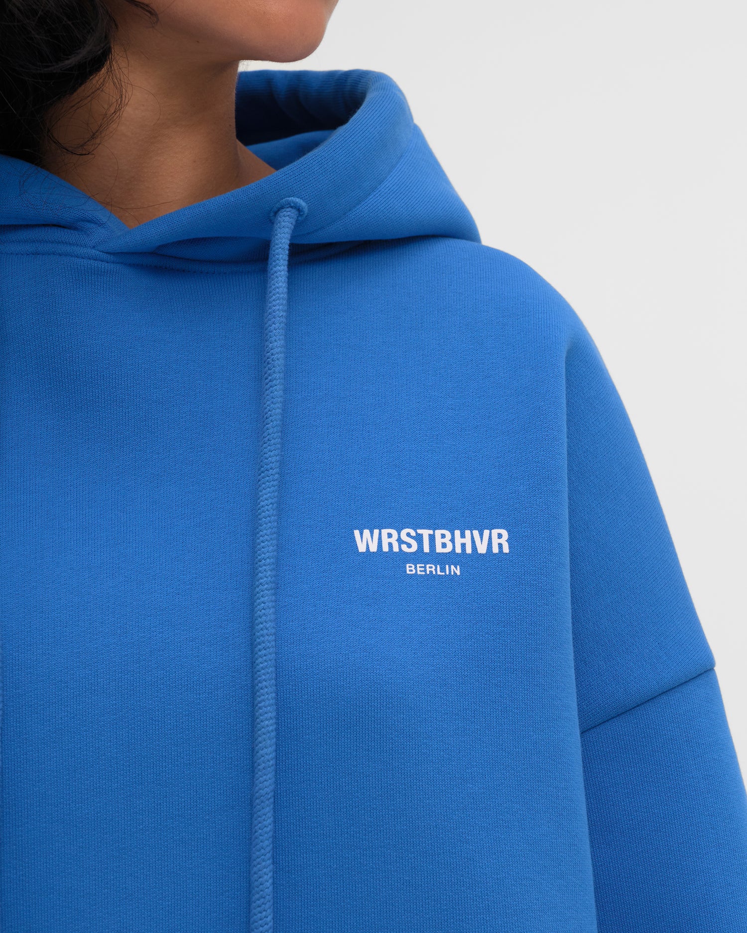 STUDIO V12 HOODIE