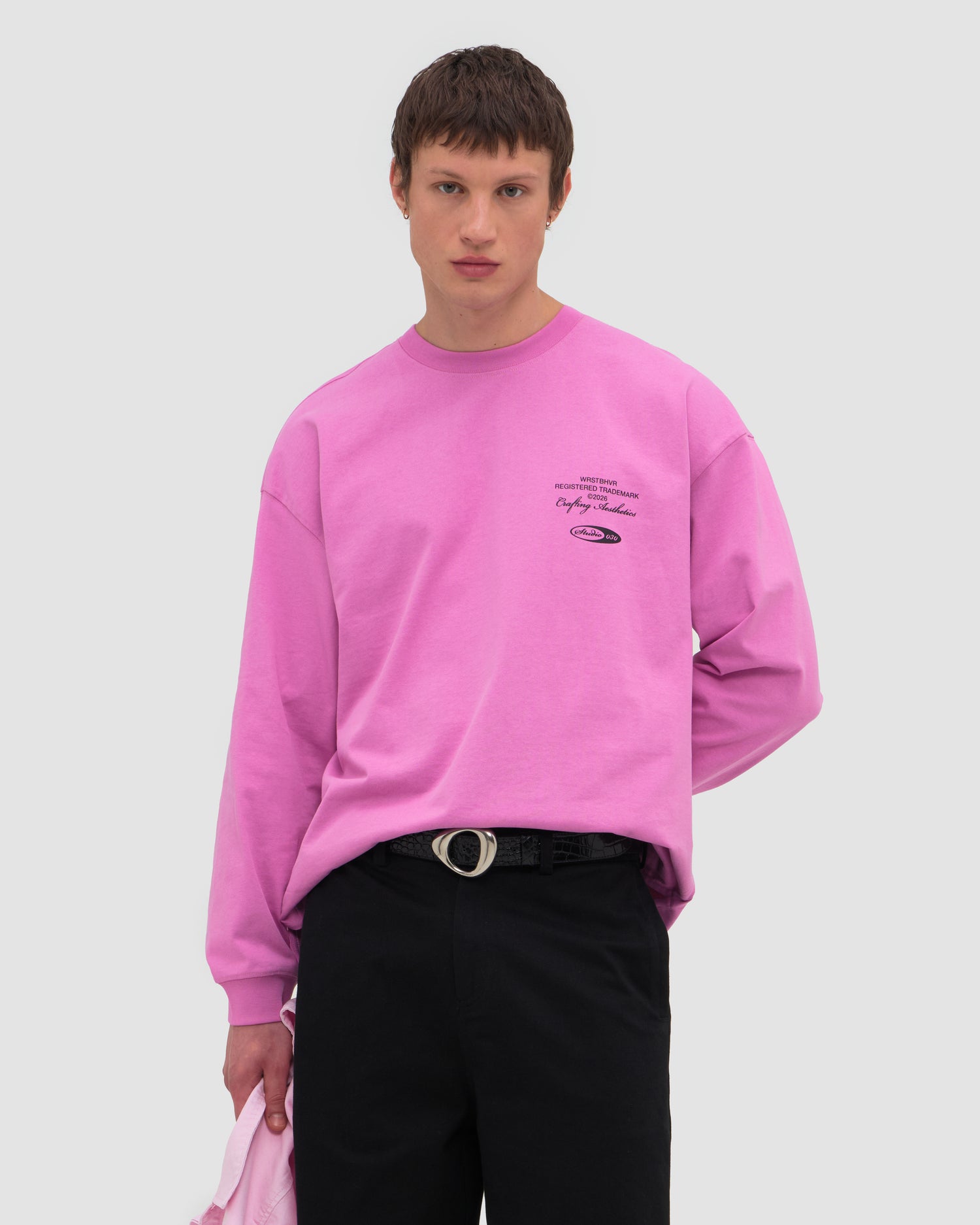 STUDIO V11 LONGSLEEVE