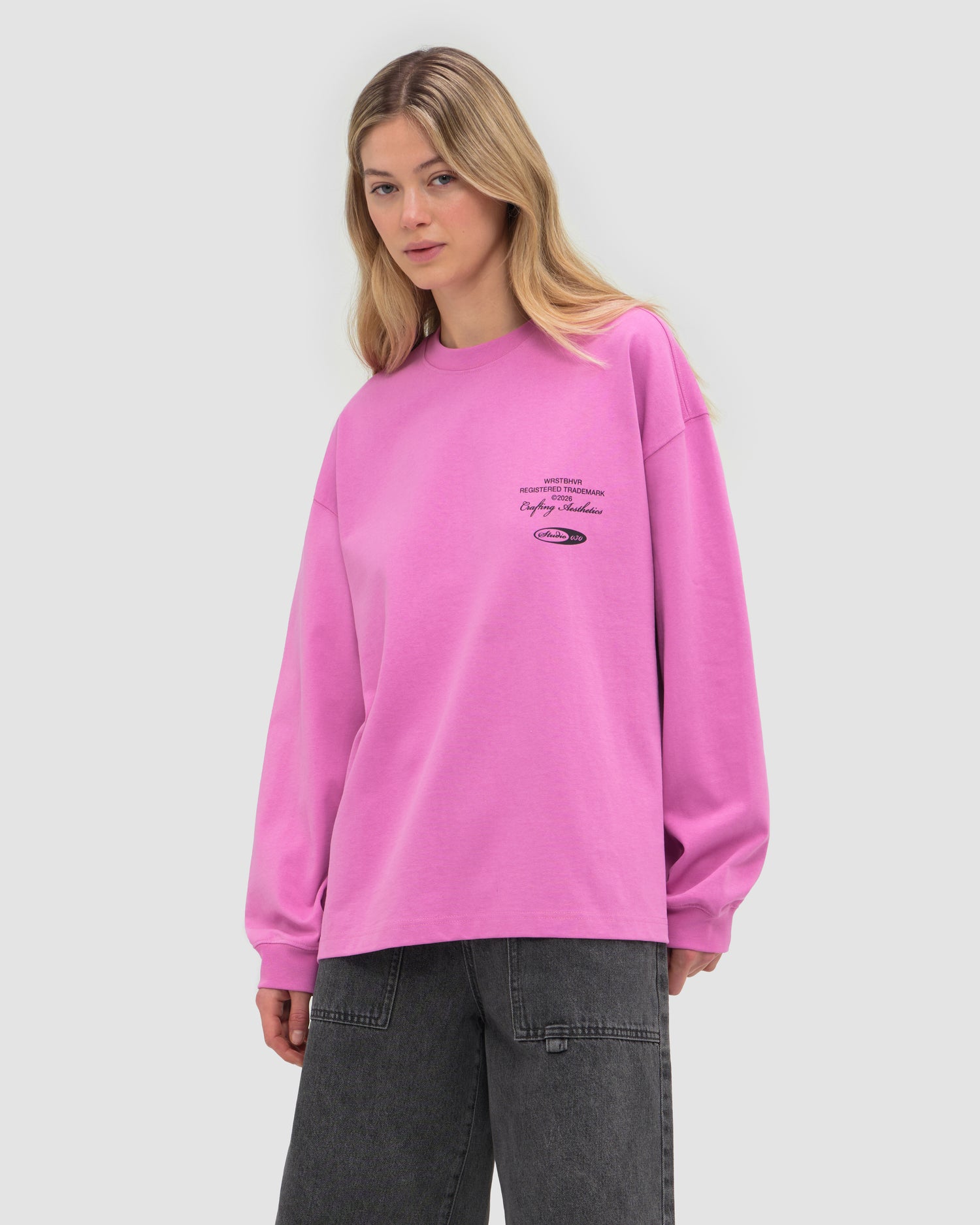 STUDIO V11 LONGSLEEVE